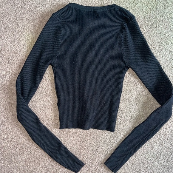 Unwritten Love Top Black - Picture 3 of 4